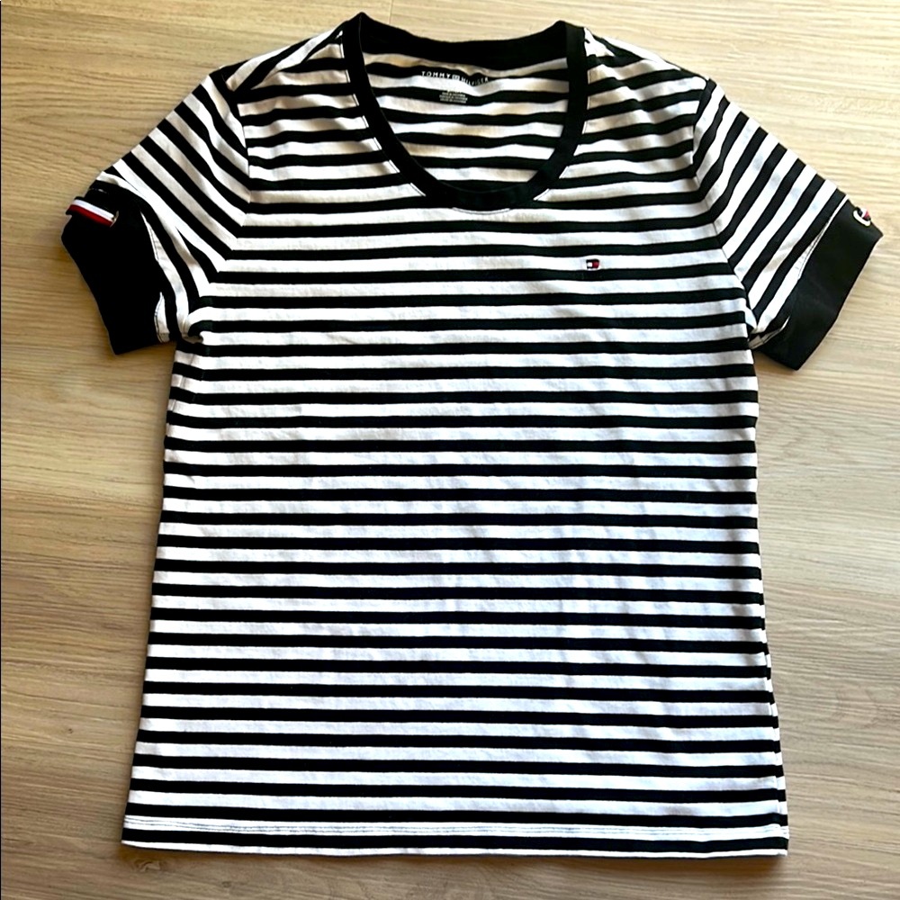 Tommy Hilfiger Nautical SS T-Shirt SM Black White NWOT Casual Classic Striped